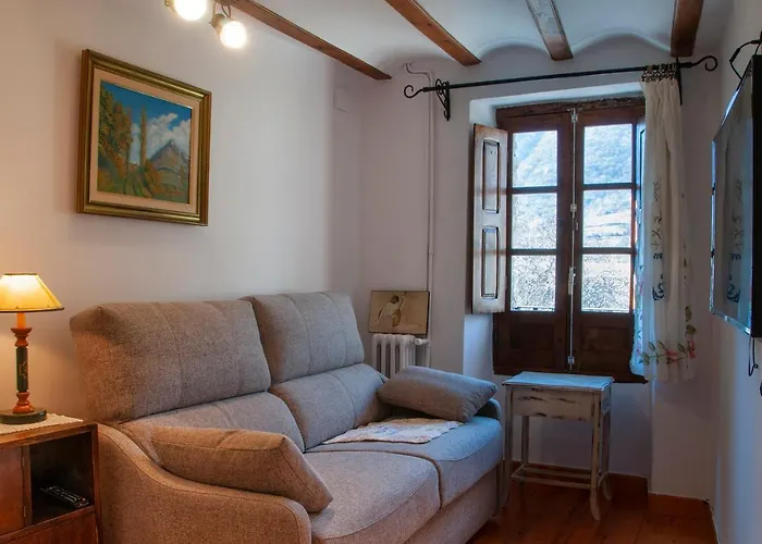 Casa Pinana * Anciles